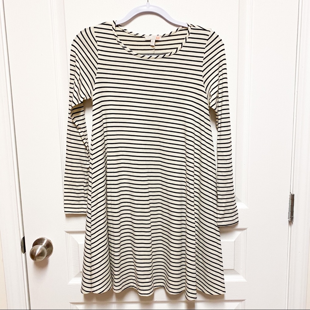 Gianni Bini GB Cream Striped Swing Dress